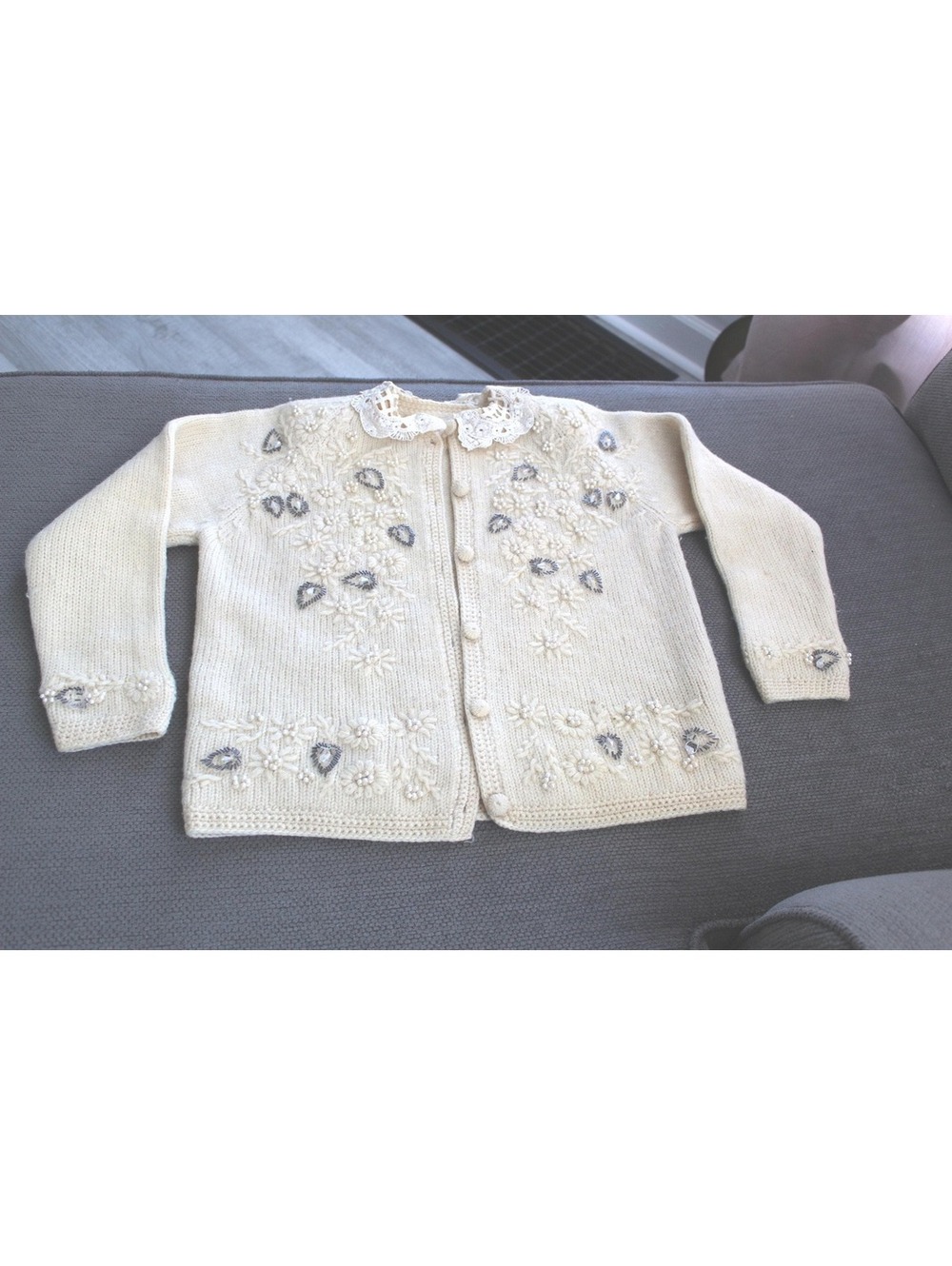 Vintage Knit Cardigan Cream With Lace Collar Floral Embroidery Beaded Leaf Motif